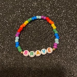 Kids rainbow beaded stretch bracelet